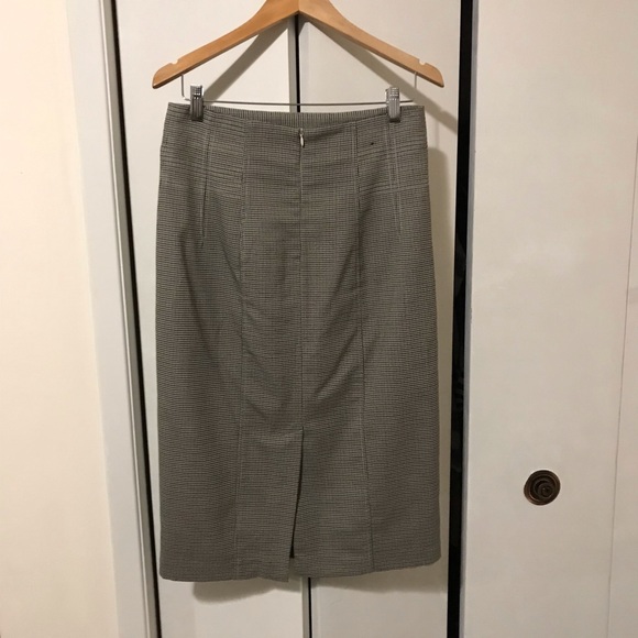 Mario Serrani Ladies Grey Pattern Skirt - Picture 2 of 2